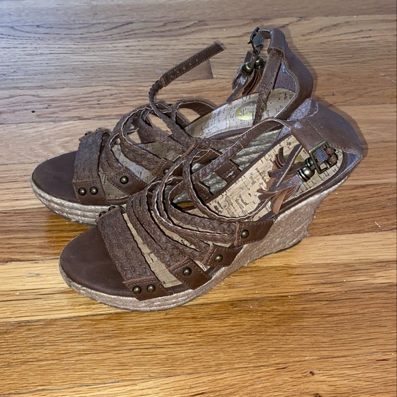 Brown wedge shoes - Picture 3 of 3